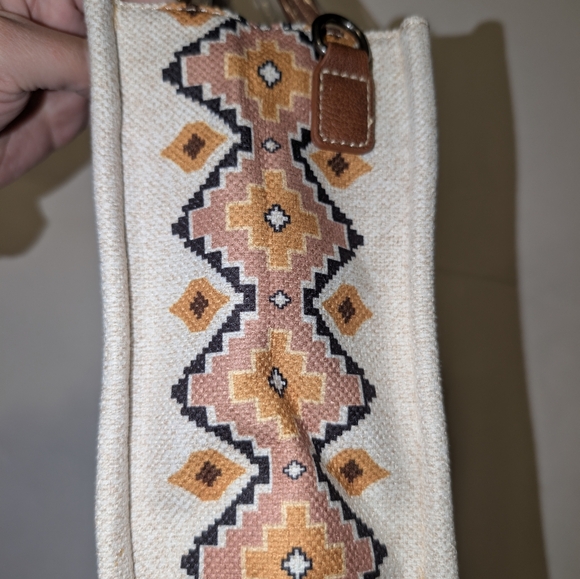 Women's Wrangler Aztec Boho Shoulder Tote Bag Purse NWT - Picture 7 of 11